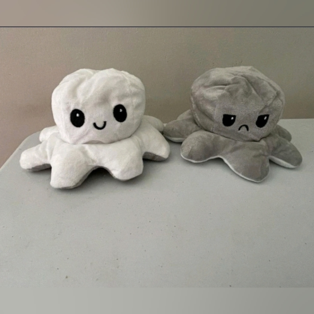 Reversible Octopus (Gray/White)